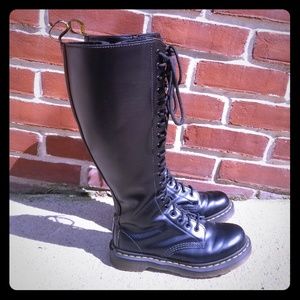 1B60 Doc Marten's Original Knee High Boots